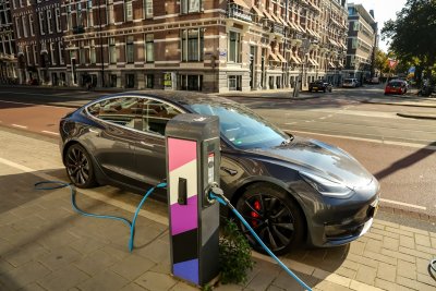 Benzine boven de 2,30 euro: is nu het moment om elektrisch te gaan?